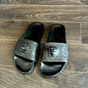 Versace Palazzo Slides